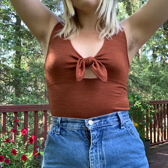 American Eagle tie crop top - Picture 2 of 4